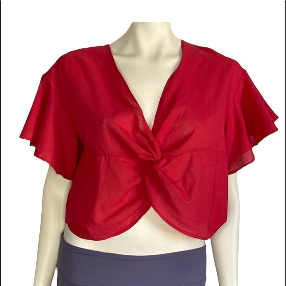 Nasty Gal Tops - NWT Nasty Gal Get it twisted crop top Sz 6